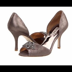 Badgley Mischka Salsa Gold d’Orsay Heels size 8